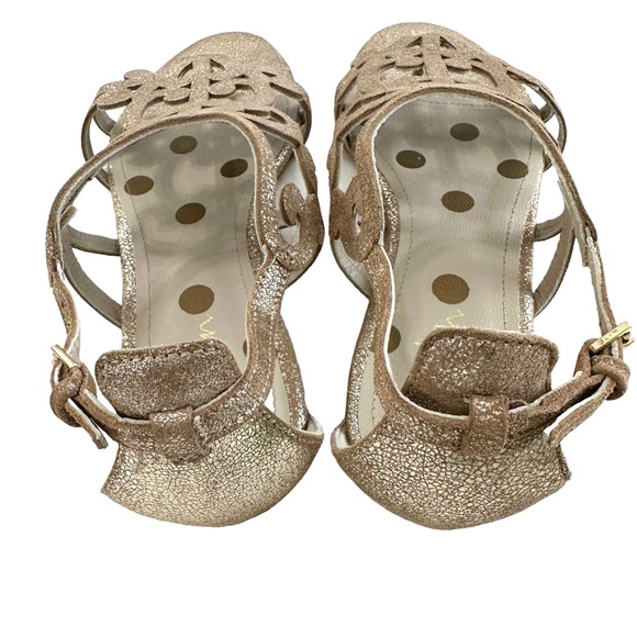 Boden Gold Metallic Leather Filigree Flat Thong Sandals Size 37/ US 6 - Picture 10 of 16